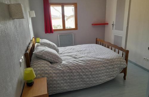 Brens House | Gîte à la campagne avec jardin et piscine