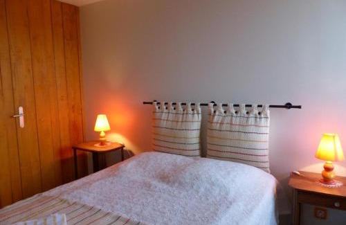 Dompierre-sur-Besbre House | Gîte 3 chambres proche attractions avec jardin & Wi-Fi - FR-1-489-51