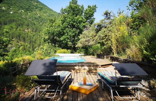 Reilhanette House | Gîte 6/8 persons with private swimming pool in drôme provençale