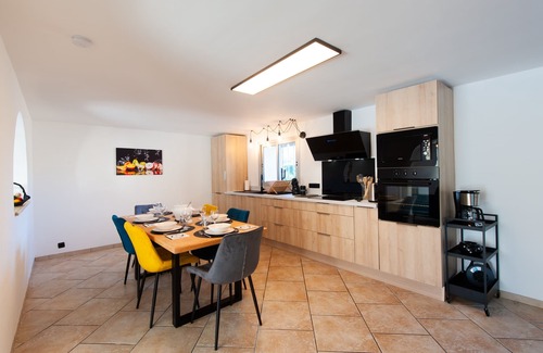 Entressen House | Gîte Cerise - Maison climatisée avec piscine