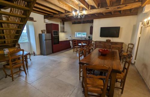Sigloy House | Gîte chaleureux avec jardin, accueil chevaux, proche Loire à Vélo et sites historiques - FR-1-590-415