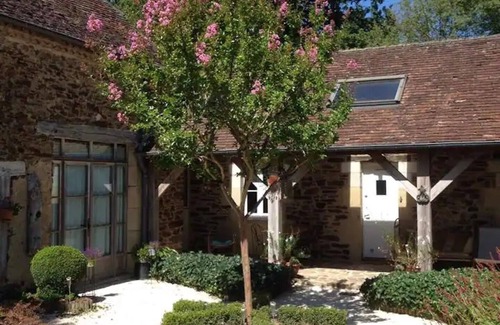 Sarlande House | Gîte Chaleureux en Périgord Vert
