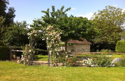 Sarlande House | Gîte Chaleureux en Périgord Vert