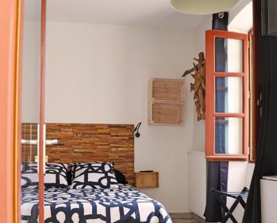 Saint-Montan Apartment | Gîte climatisé "Baugallo Acampadis"