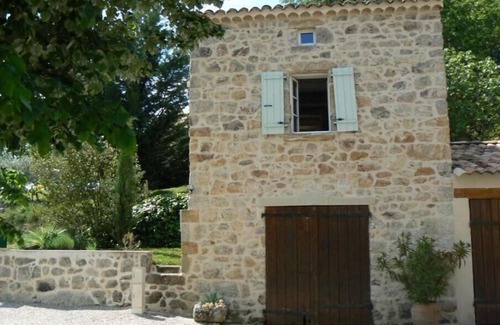 Rosieres Apartment | Gîte Climatisé Deux Personnes Sud Ardèche Piscine Chauffée