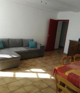 Sainpuits House | Gîte communal 150