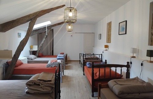 Beaumont Other | Gîte d'étape le relais de l'espérance sleeps 8