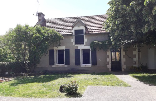 La Bussiere Cottage | Gîte de caractère, 3*, on a Poitou farm (86310), in the heart of nature!
