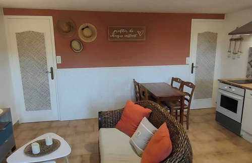 Massy House | Gîte de Charme "Le Temps du Bonheur" Avec Piscine Privée, Couverte ET Chauffée