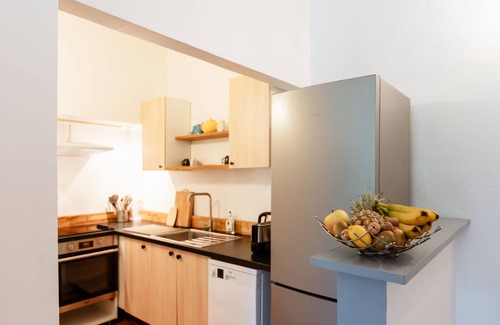 Pont-Saint-Esprit Apartment | Gîte de la Cour 6 personnes - Gorges de l'Ardèche