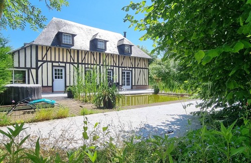 Lieurey House | Gîte de la Colombière : Location Saisonnière Pour 6 Personnes au Calme à Lieurey