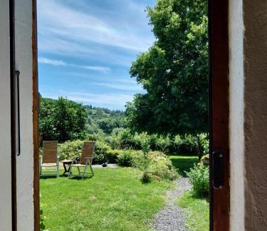 Villapourcon House | Gîte de Rangère, Rangere Rural