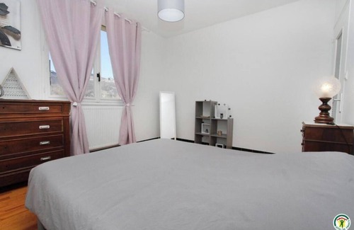 Barsac Bed & Breakfast | Gîte Des Vignes sleeps 6.