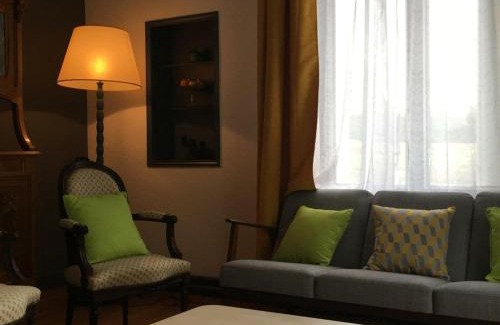 Dhuizon House | Gîte Dhuizon, 6 pièces, 8 personnes - FR-1-491-115
