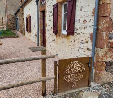Vesdun House | Gîte du grès rose cœur de France