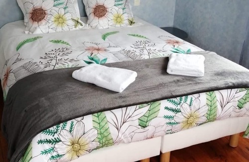 Domfront en Poiraie House | Gîte du "panorama"