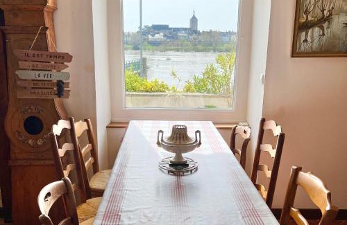 Saint-Denis-de-l'Hotel House | Gîte familial avec terrasse et vue sur la Loire - FR-1-590-430