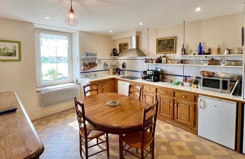 Saint-Denis-de-l'Hotel House | Gîte familial avec terrasse et vue sur la Loire - FR-1-590-430