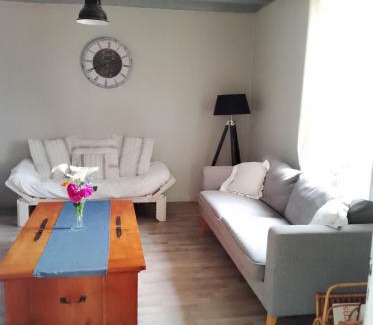 Castex-d'Armagnac House | Gîte ferme équestre avec piscine