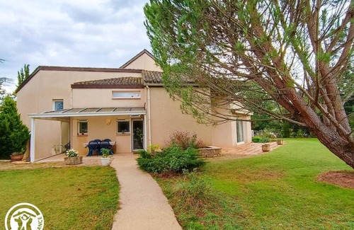 Caillac House | Gîte in Caillac - CAILLAC