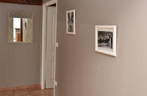 Cressanges House | Gîte indépendant avec piscine, grande terrasse, jardin, barbecue, proche St Pourçain/Sioule et Souvigny - FR-1-489-78