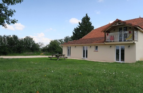 Puymaurin Apartment | Gîte Japonais 2 à 4 Personnes, Piscine, SPA et vue sur les Pyrénées