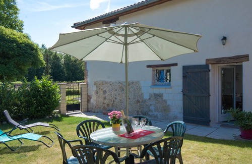 Compertrix House | Gîte La Blanche Longère, furnished holiday home, graded 4*