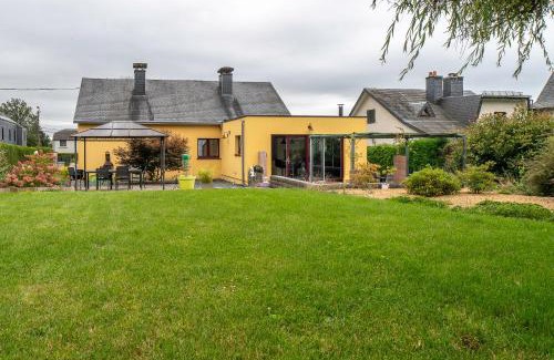 Sainte-Cecile House | Gîte La Maison Jaune