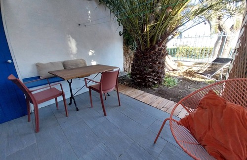 Caux House | Gîte La Parenthèse In a quiet Languedoc village, 8 minutes from Pézenas