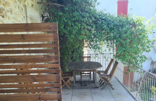 Saint-Jean-de-Valeriscle Apartment | Gîte "La rose des sables" - 5 people