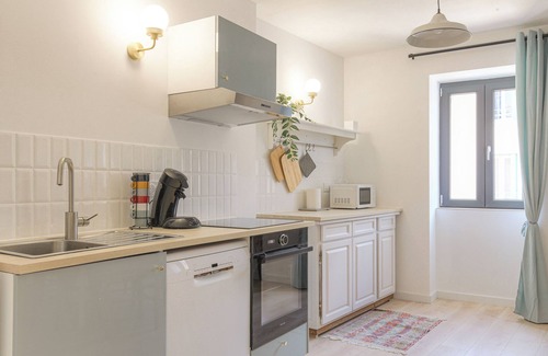 Lagnieu House | Gîte La Terrasse, near CNPE and Via Rhôna, ideal for cycling enthusiasts!
