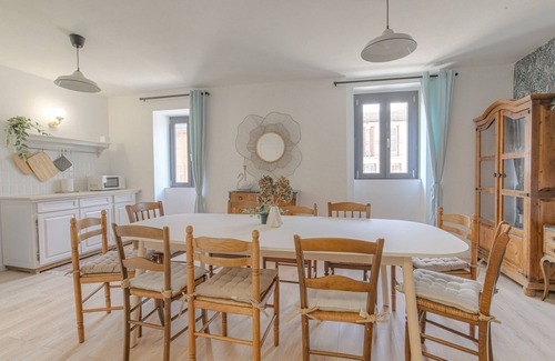 Lagnieu House | Gîte La Terrasse, near CNPE and Via Rhôna, ideal for cycling enthusiasts!
