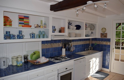 Saint-Vallier House | Gîte Lavande. Prachtig Gerestaureerde Gite met Verwarmd Zwembad in de Charente