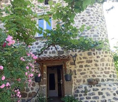 Lamastre House | Gîte le rocher du château de Retourtour