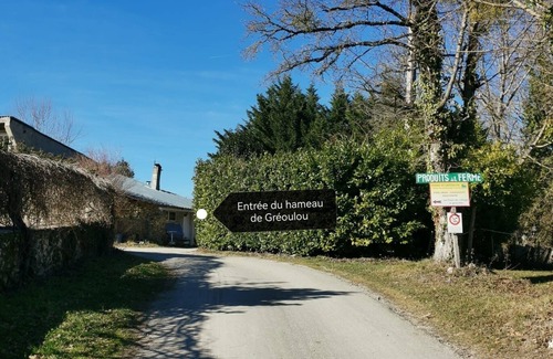 Sautel House | Gîte "Les écuries" in the hamlet of Gréoulou