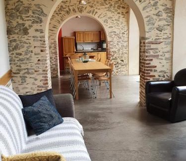 Saint-Andeol-le-Chateau House | Gîte Les Arches