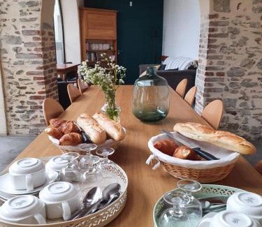 Saint-Andeol-le-Chateau House | Gîte Les Arches