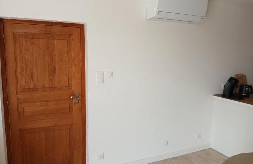Largentiere House | Gîte Les Muguets - 4 personnes - confort et vue imprenable