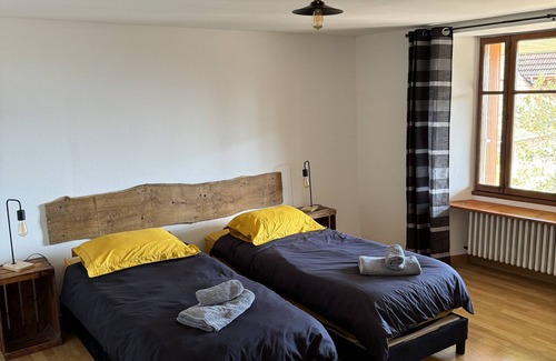 Vaulx House | Gîte " Les Sources" Maison de Campagne 20mins D'annecy