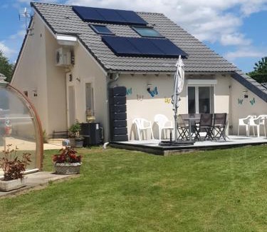 Nebouzat Villa | gîte m et m