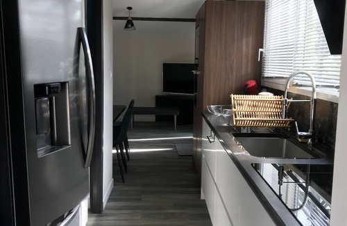 Vallon-Pont-d'Arc House | Gîte Neuf Indépendant 4-5 Couchages Tout Confort Piscine Privée