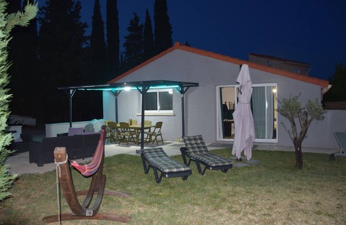 Vallon-Pont-d'Arc House | Gîte Neuf Indépendant 4-5 Couchages Tout Confort Piscine Privée