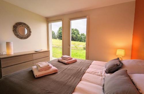 Le Mas-de-Tence House | Gîte rénové avec terrasse, randonnées et activités culturelles en Haute-Loire - FR-1-582-470