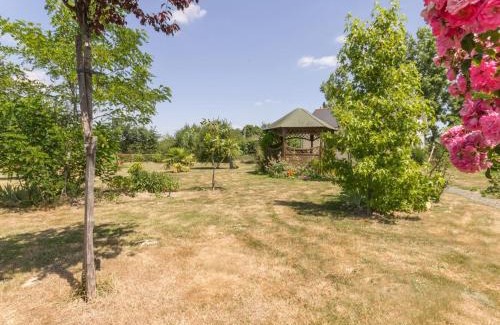 La Chevallerais House | Gîte rénové avec jardin, salle de jeux et vélos, près du Canal de Nantes à Brest - FR-1-306-1016