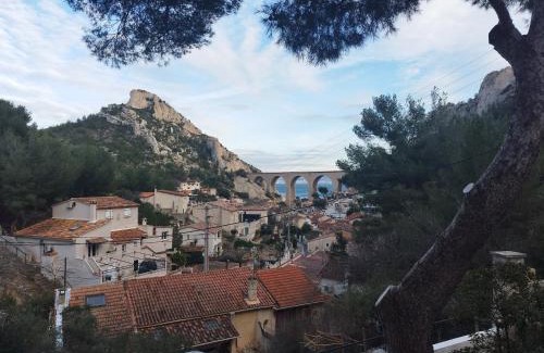 Niolon House | Gîte rénové Calanque La Vesse
