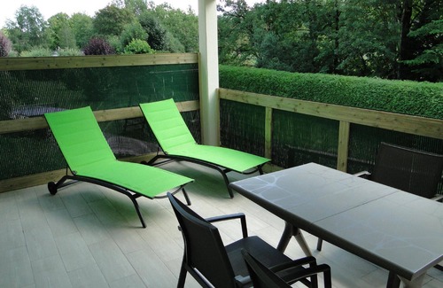 Foncine-le-Haut Apartment | Gîte Rosier Montagnes Jura with Spa Sauna river