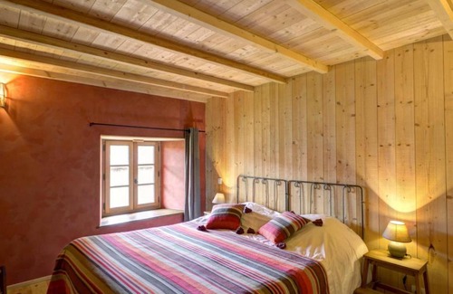 Saint-Just-la-Pendue House | Gîte Saint-Just-la-Pendue, 3 pièces, 4 personnes - FR-1-496-51