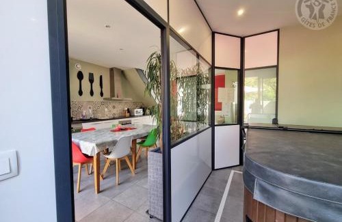 Arneke House | Gîte & SPA Les Hirondelles de 2 à 8 personnes