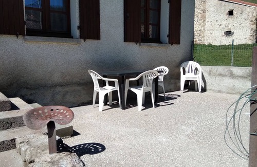 Saint-Haon Villa | Gîte sur la Vallée de L'allier
