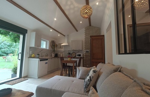 Saint-Just Apartment | Gîte T2 Dans un mas Avec Terrasse et Jacuzzi Privatif